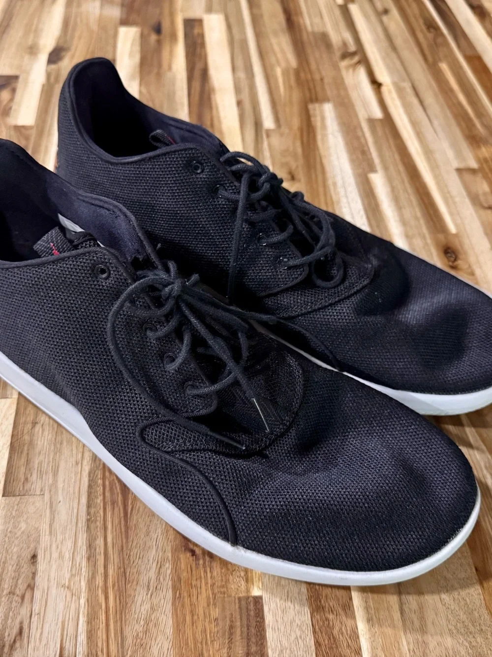 Jordan sleek low